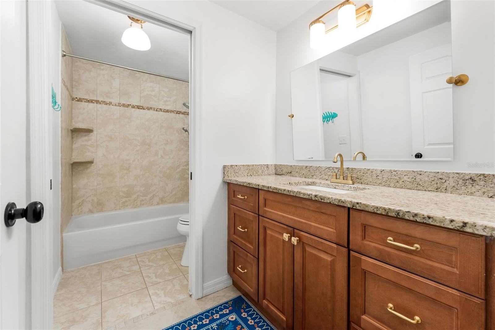 Image 21 of 36 For 10000 52nd Avenue 81