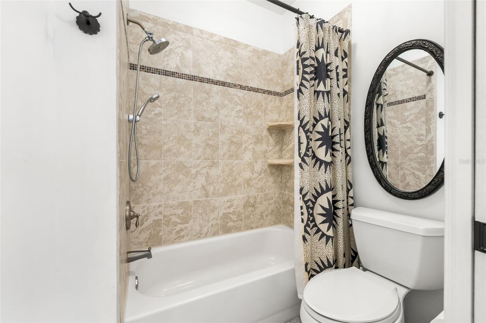 Image 25 of 36 For 10000 52nd Avenue 81