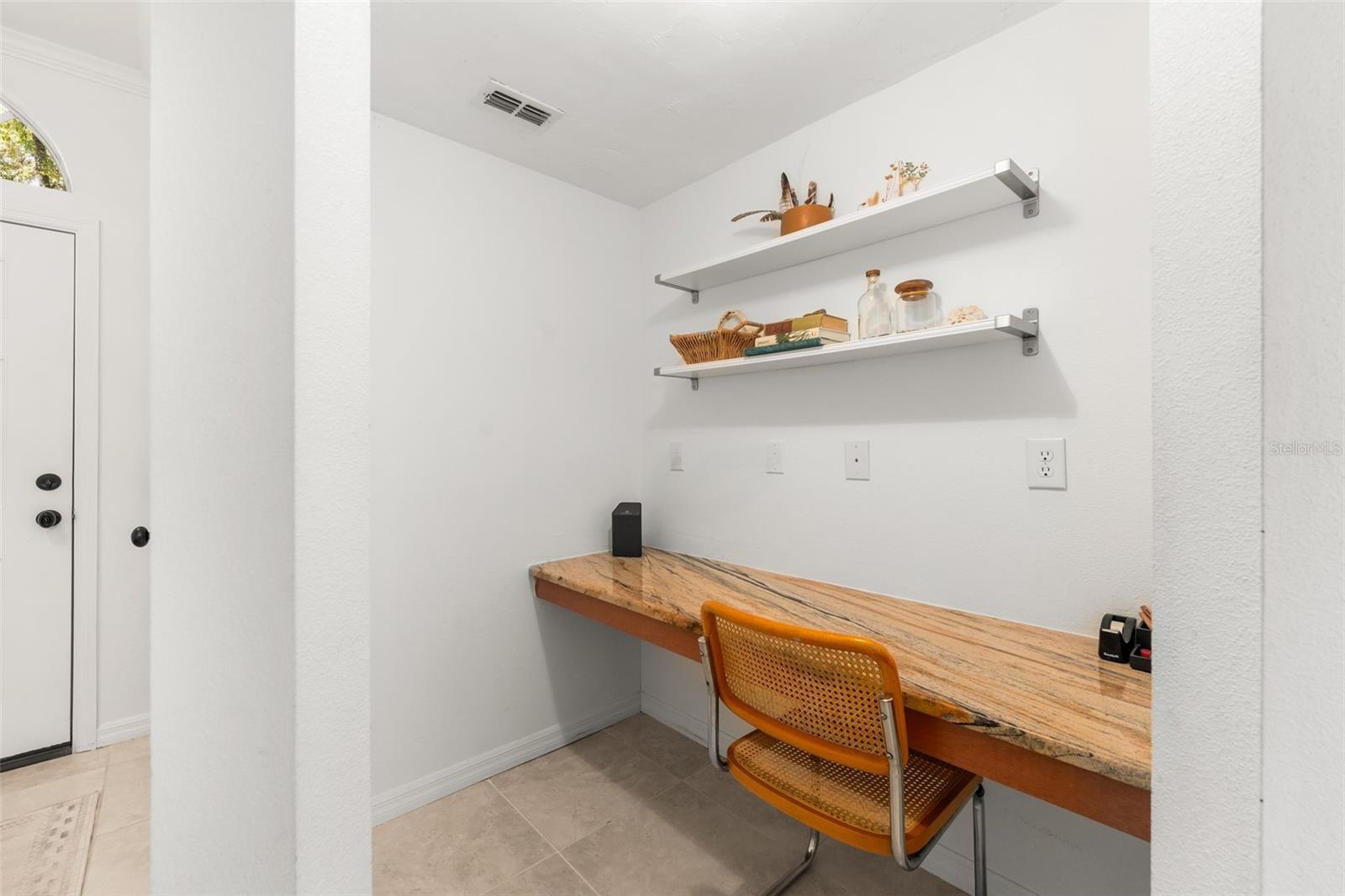 Image 6 of 36 For 10000 52nd Avenue 81