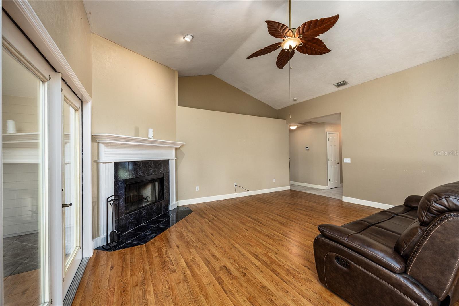 Image 9 of 50 For 21073 167th Place