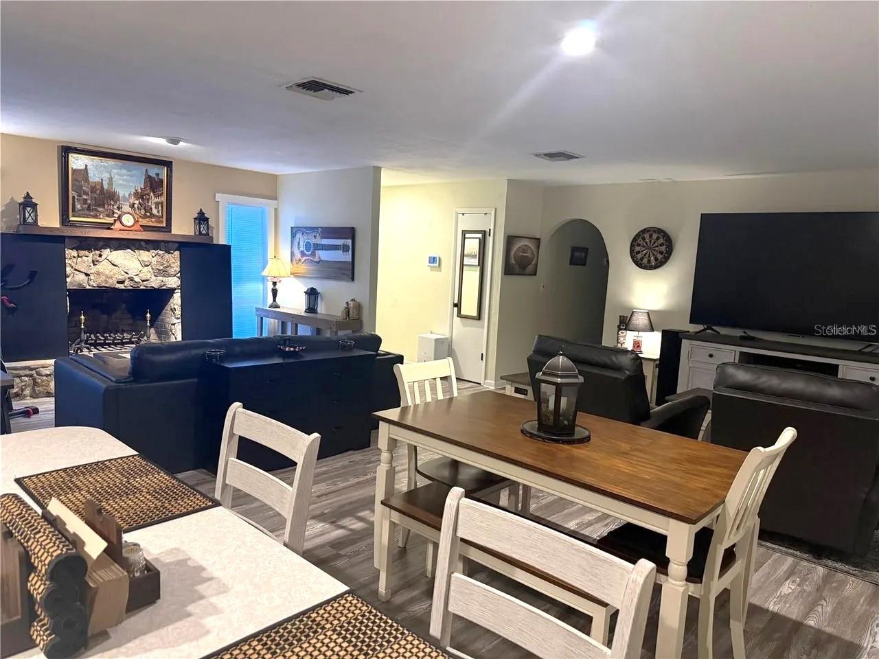 Image 12 of 30 For 1101 19th Place