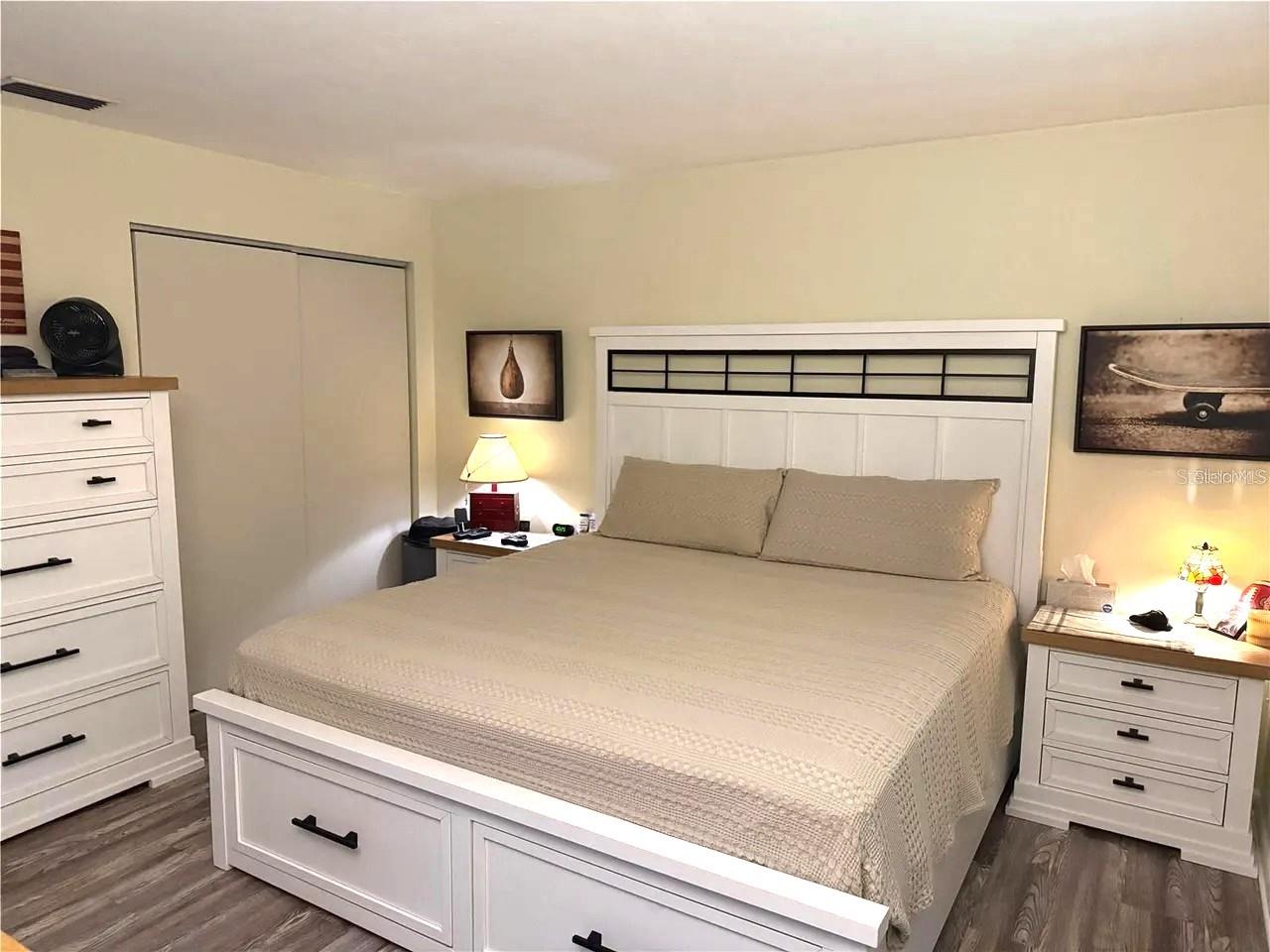 Image 15 of 30 For 1101 19th Place