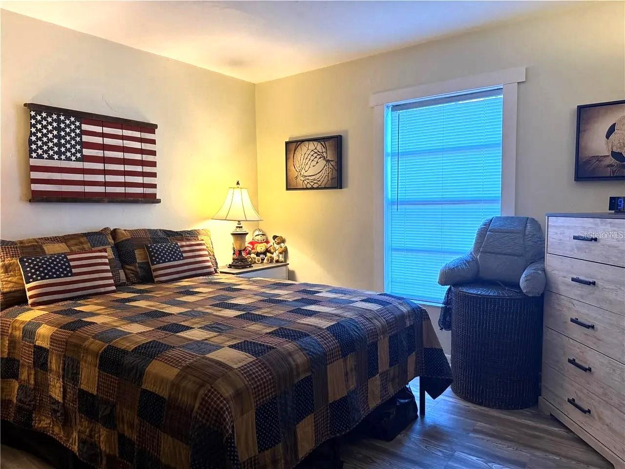 Image 20 of 30 For 1101 19th Place