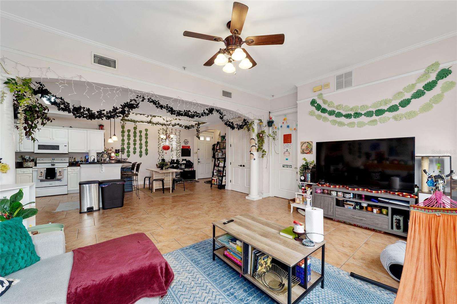 Image 14 of 38 For 1320 3rd Avenue 346