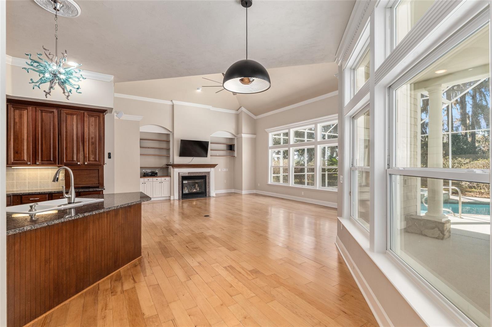 Image 13 of 85 For 10614 15th Lane