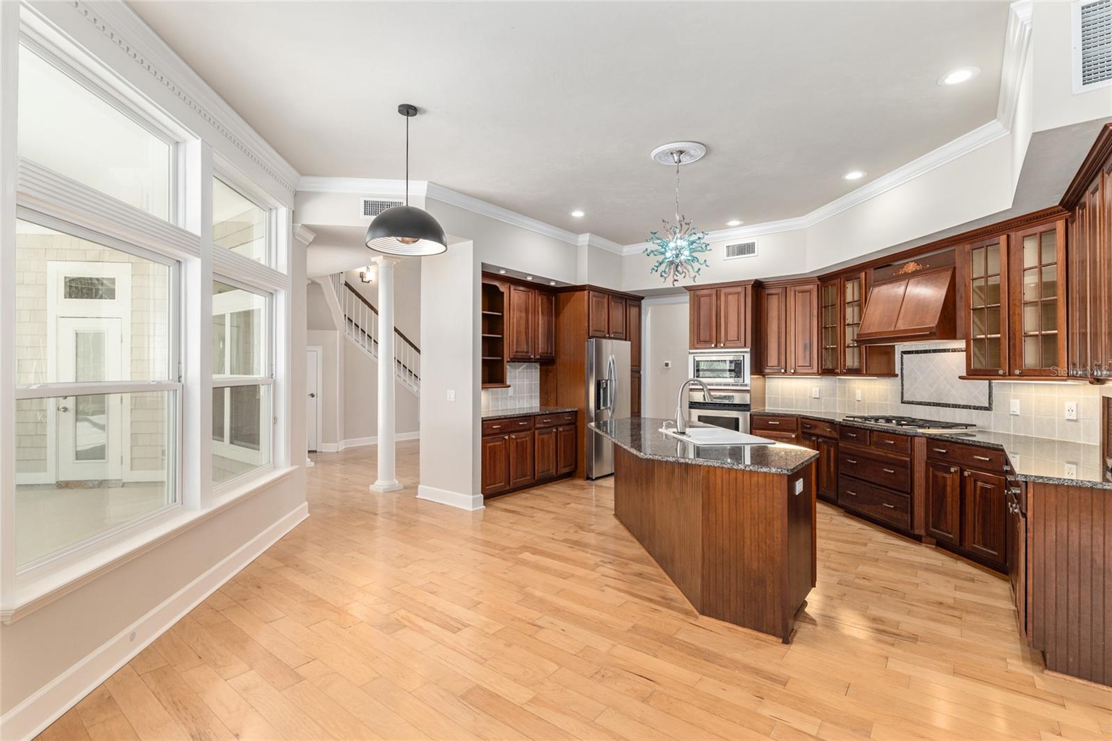 Image 19 of 85 For 10614 15th Lane