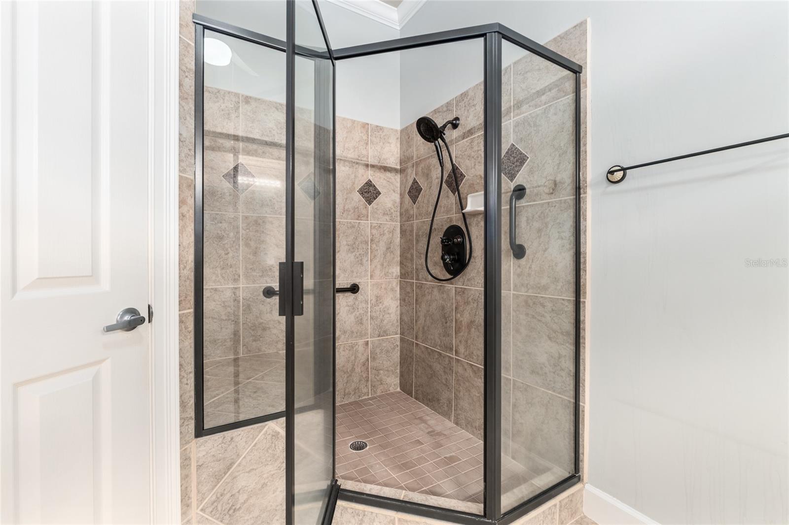 Image 38 of 85 For 10614 15th Lane