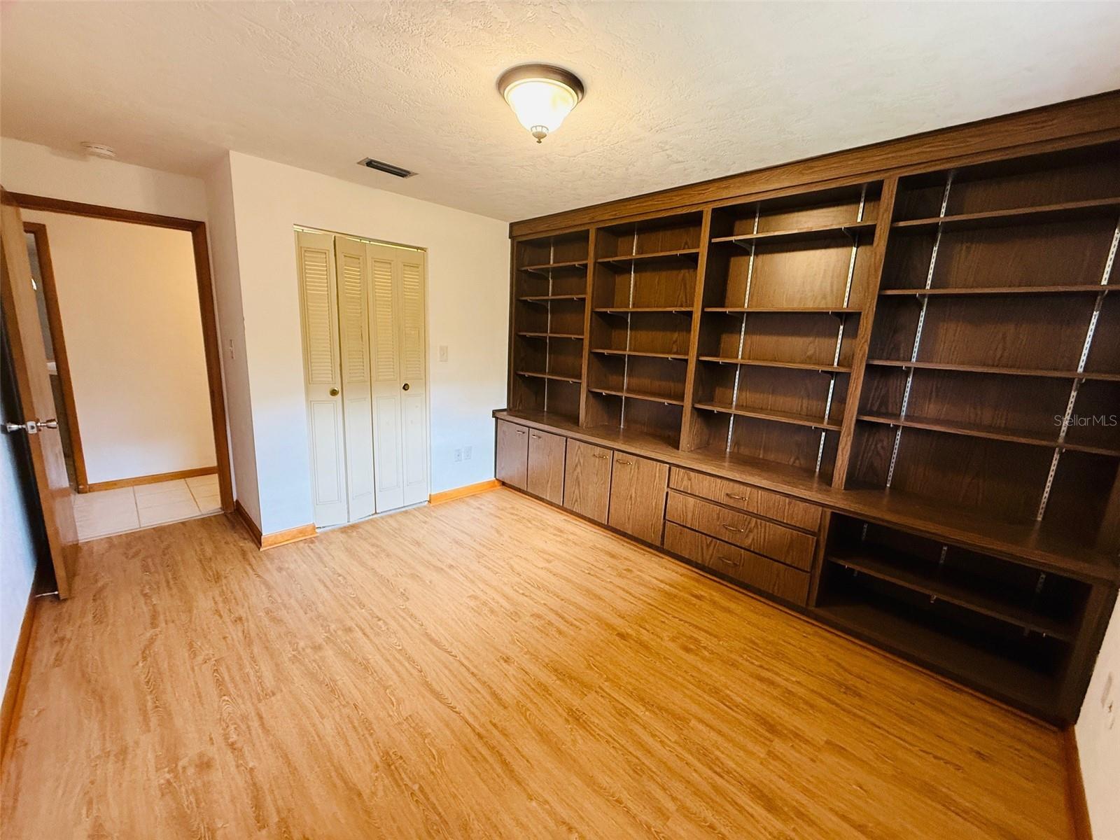 Image 15 of 30 For 1009 36 Road