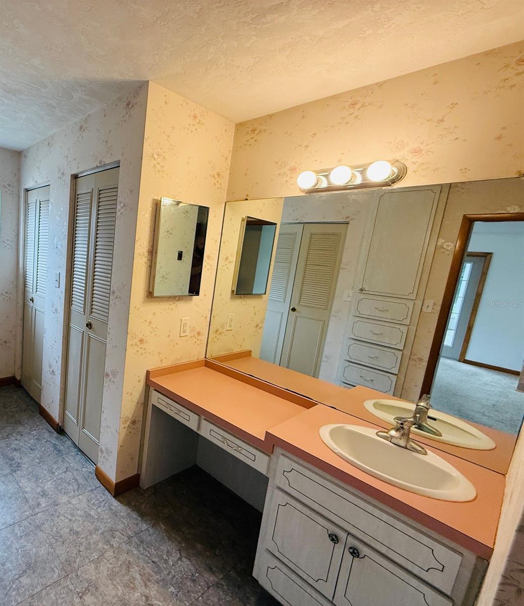 Image 24 of 30 For 1009 36 Road