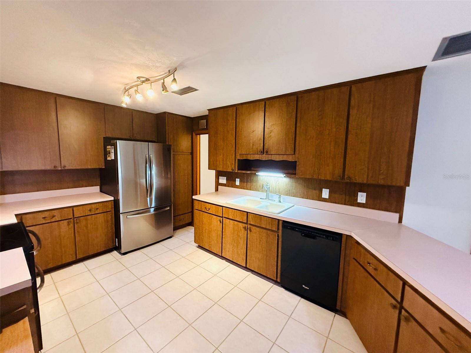 Image 6 of 30 For 1009 36 Road