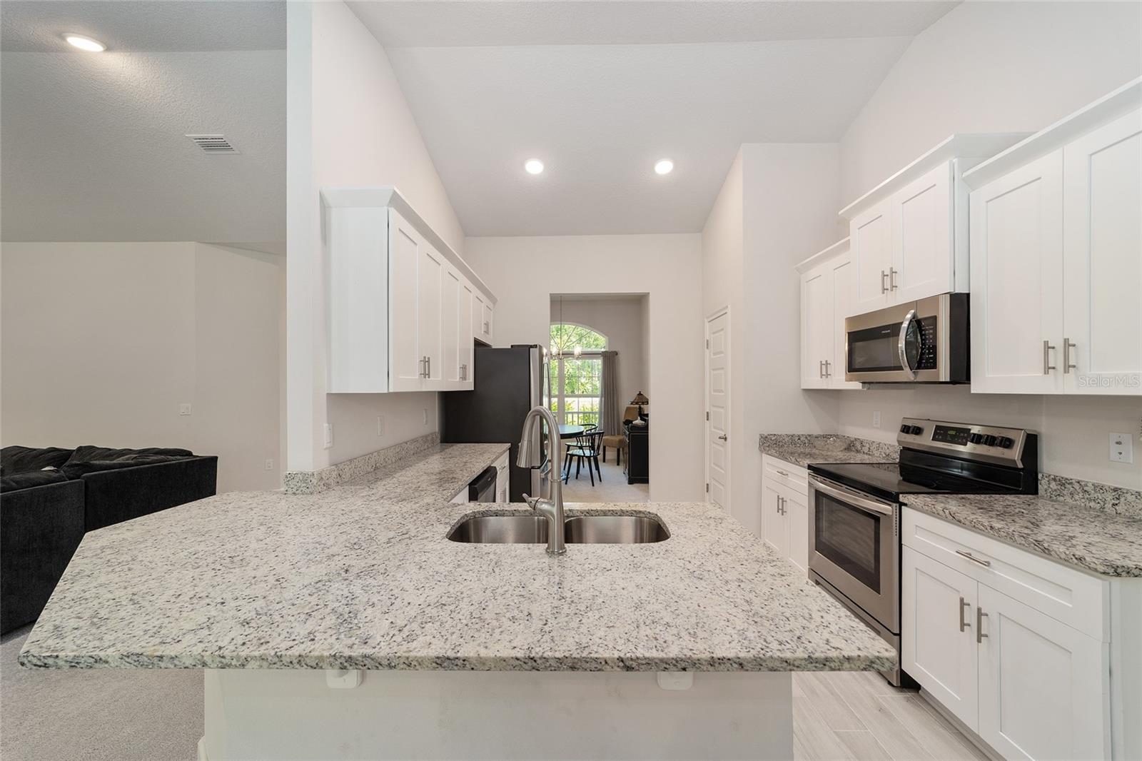 Image 14 of 52 For 8489 6th Lane