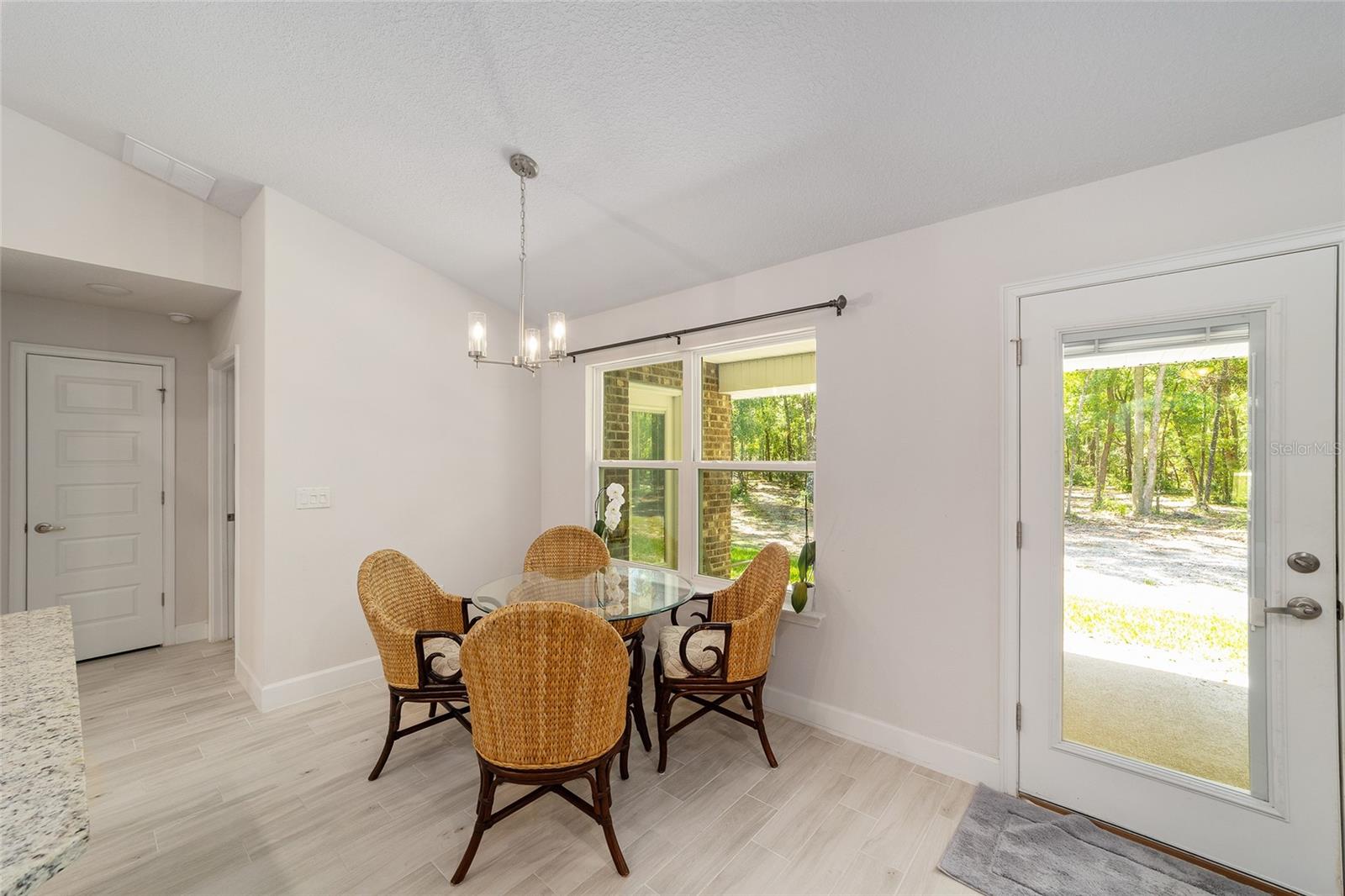 Image 19 of 52 For 8489 6th Lane