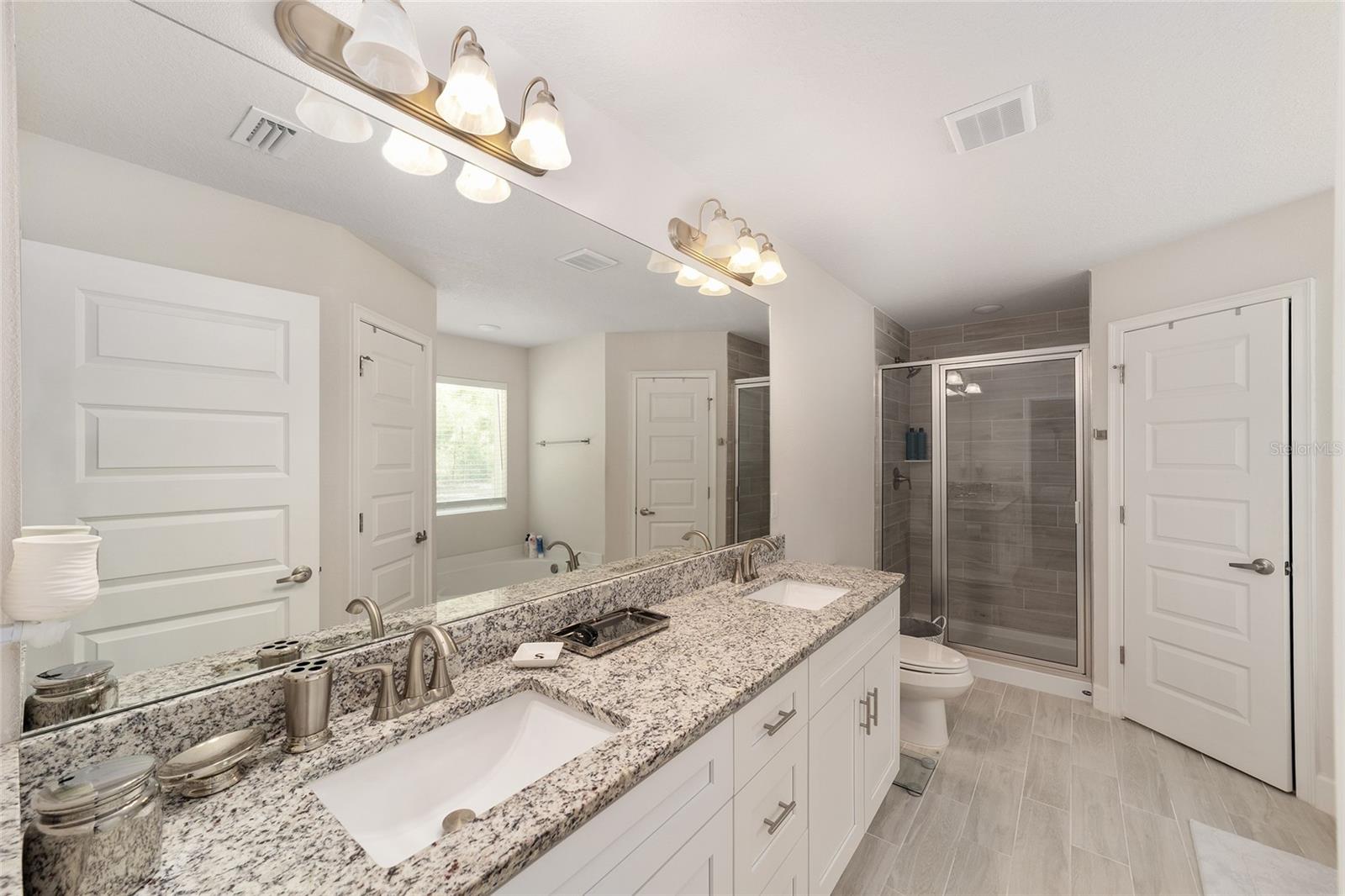 Image 22 of 52 For 8489 6th Lane