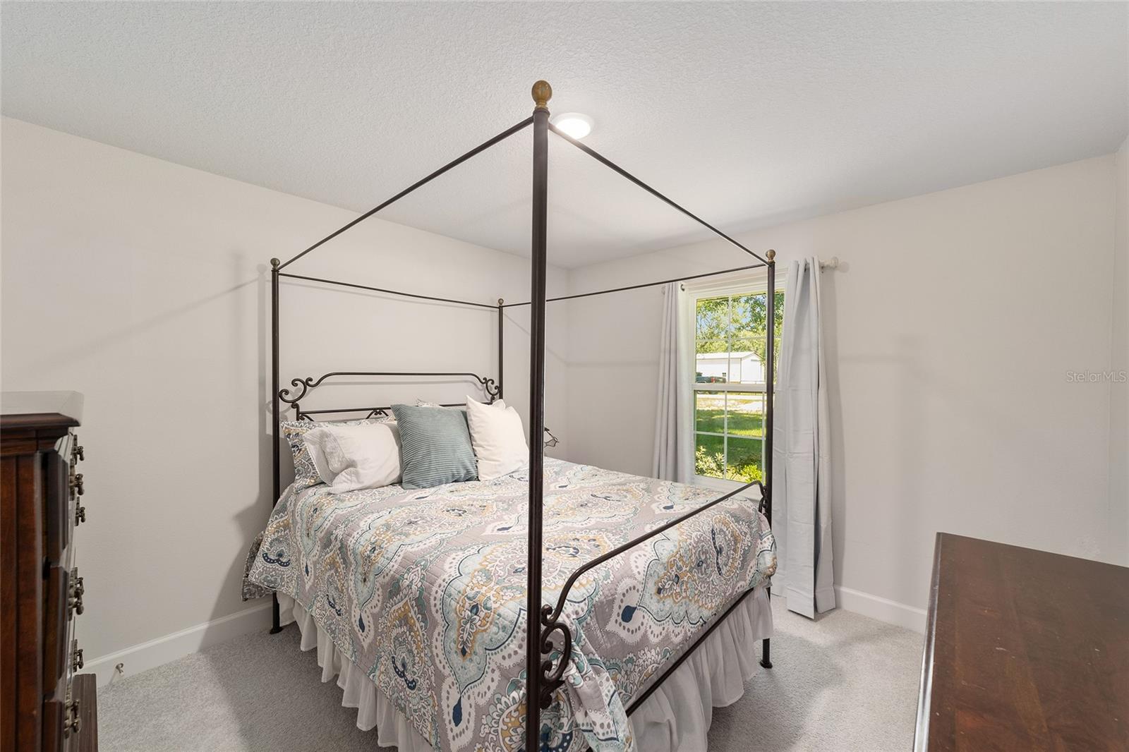 Image 26 of 52 For 8489 6th Lane