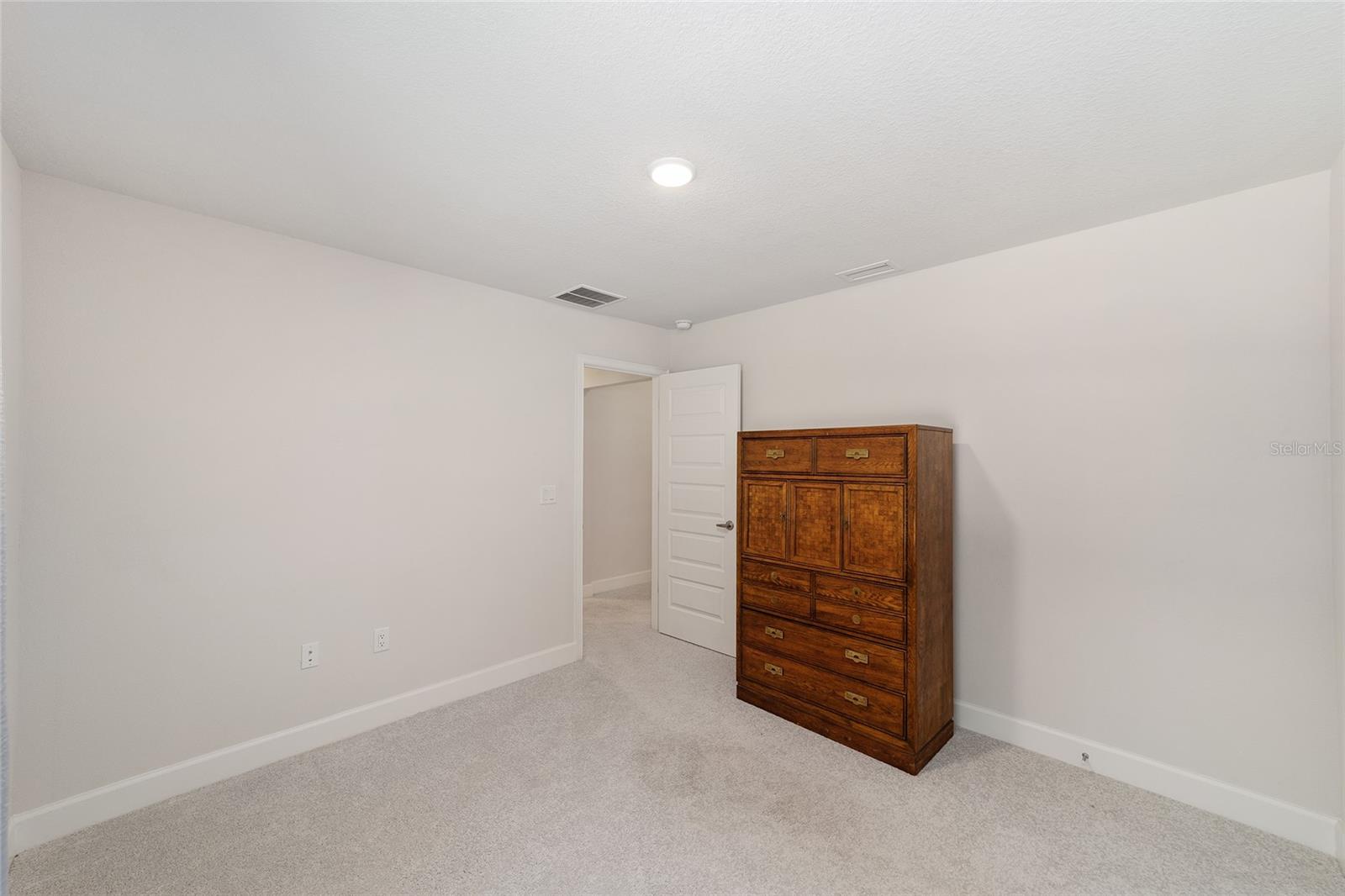 Image 31 of 52 For 8489 6th Lane