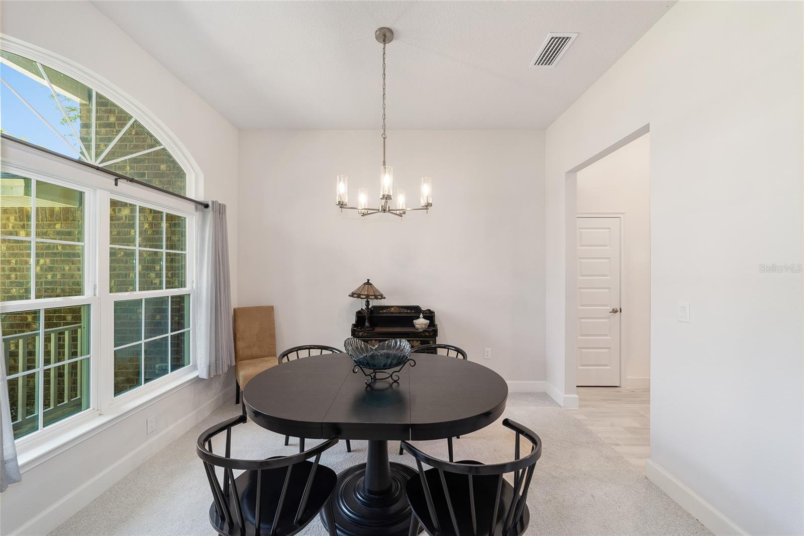 Image 7 of 52 For 8489 6th Lane