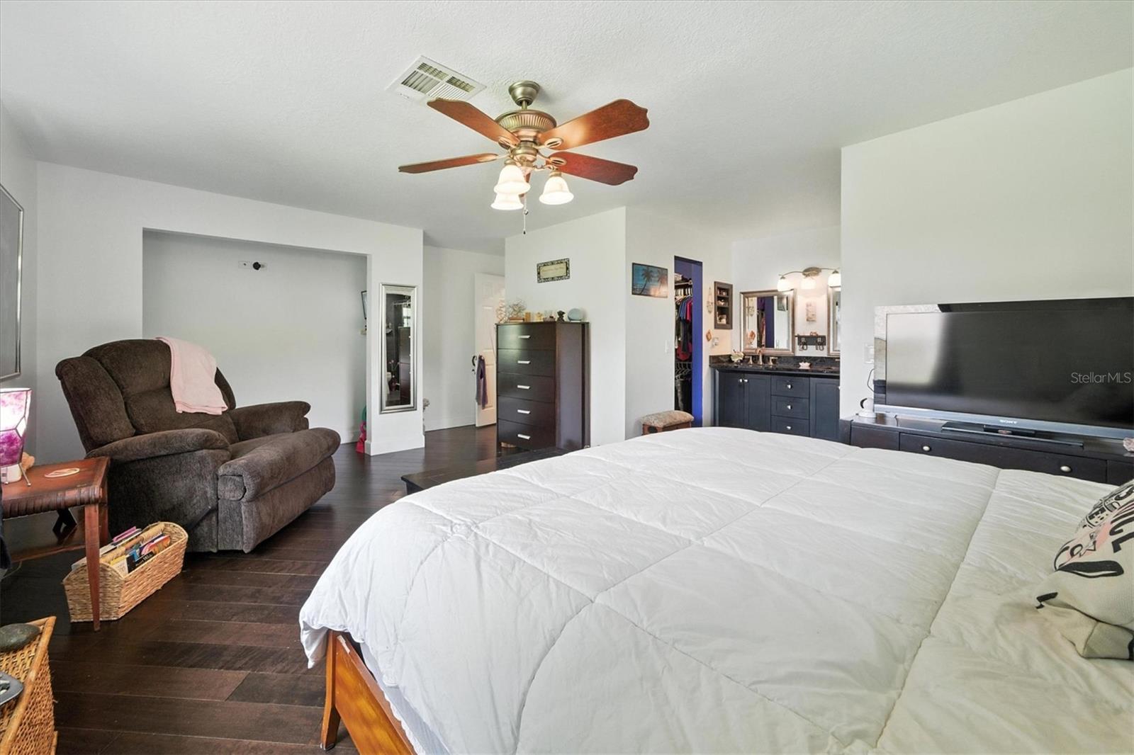 Image 17 of 38 For 5706 Paleo Pines Circle