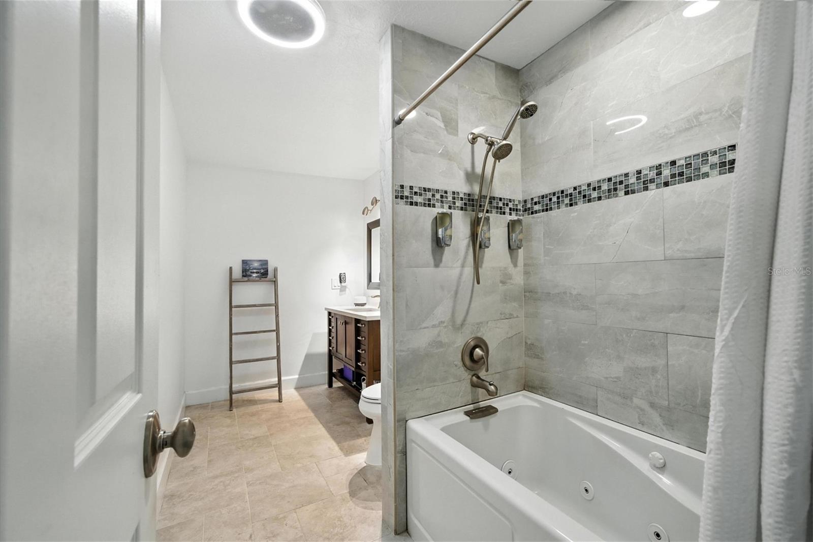 Image 25 of 38 For 5706 Paleo Pines Circle