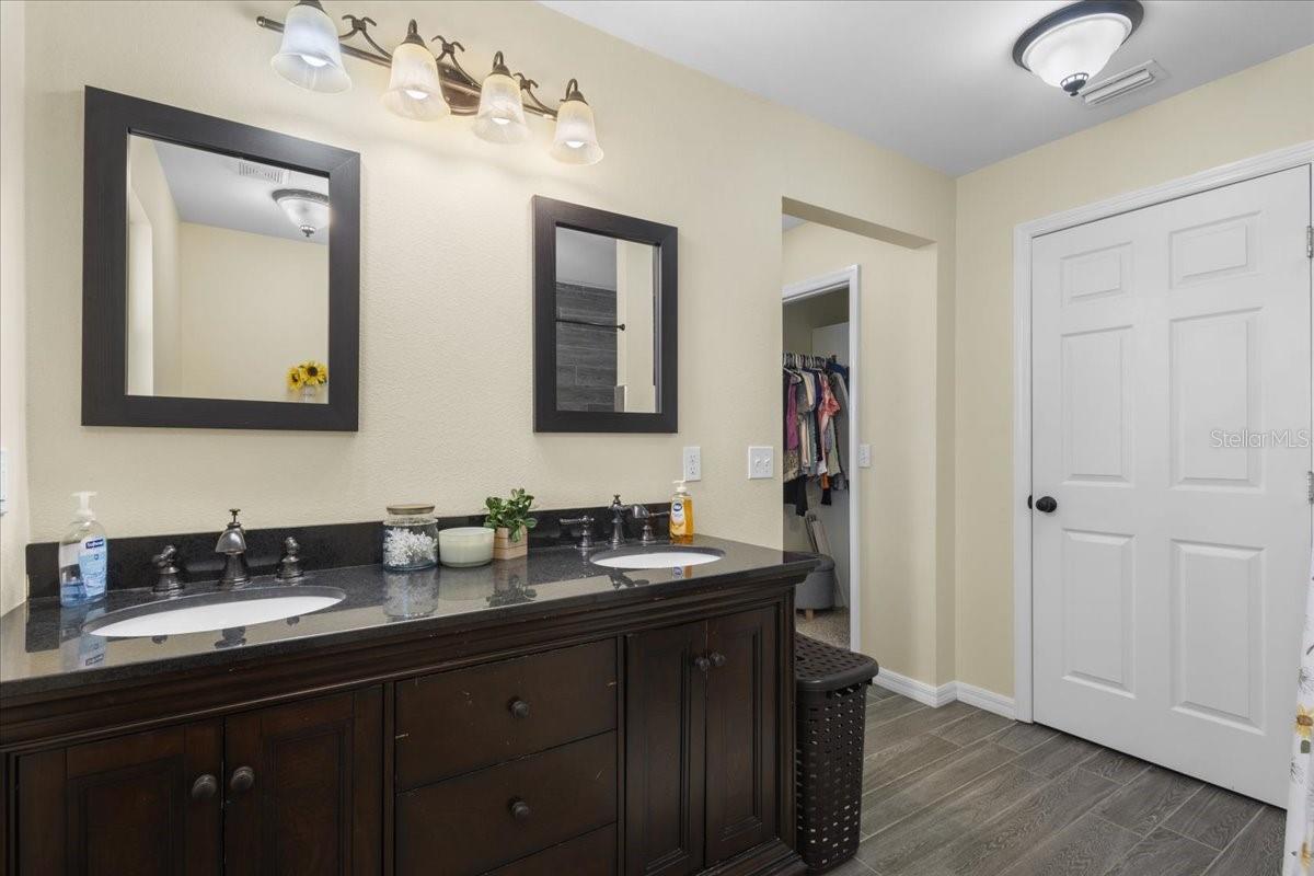 Image 17 of 51 For 7291 160th Street