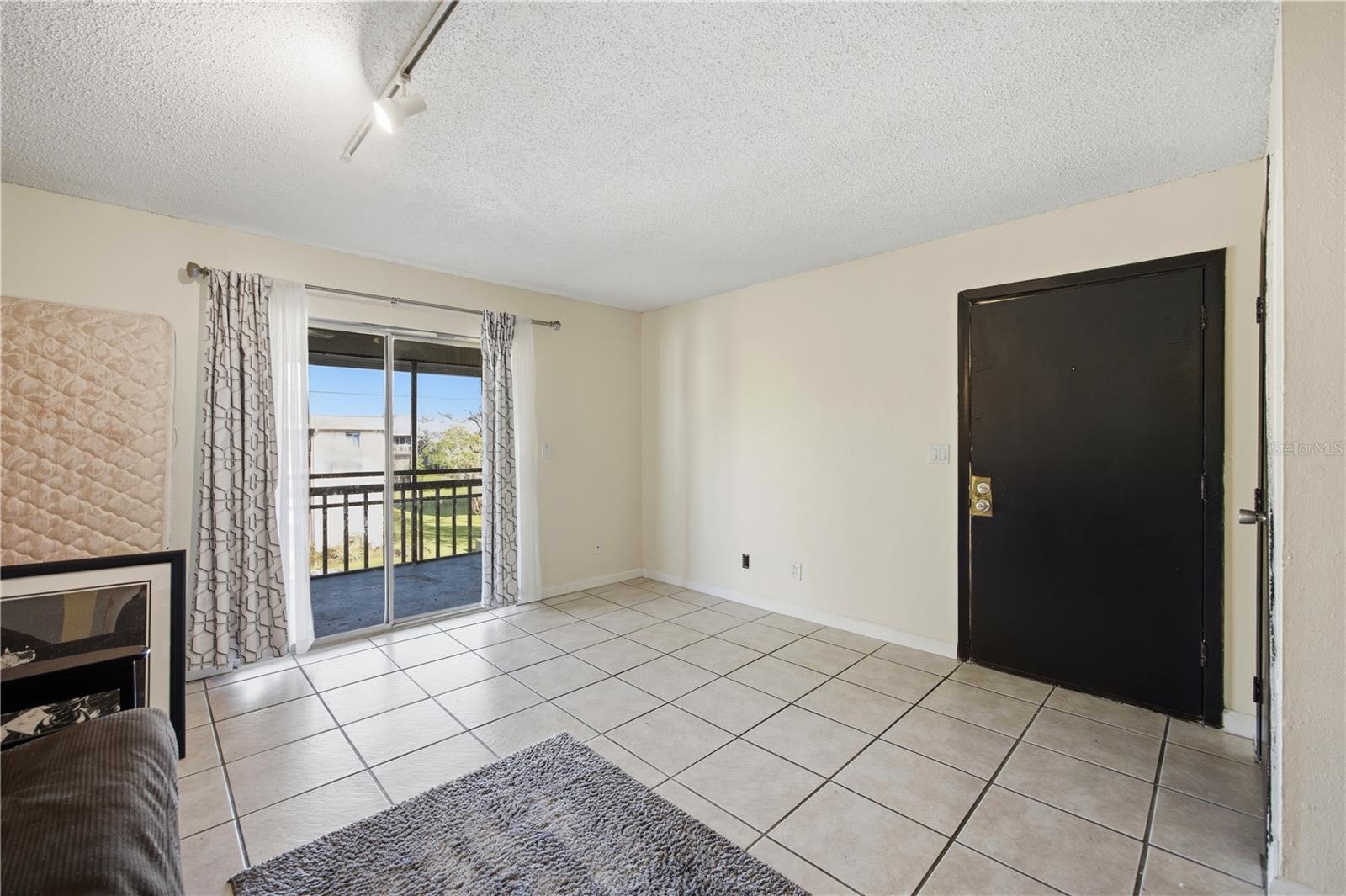 Image 4 of 21 For 6519 Newberry Road 109