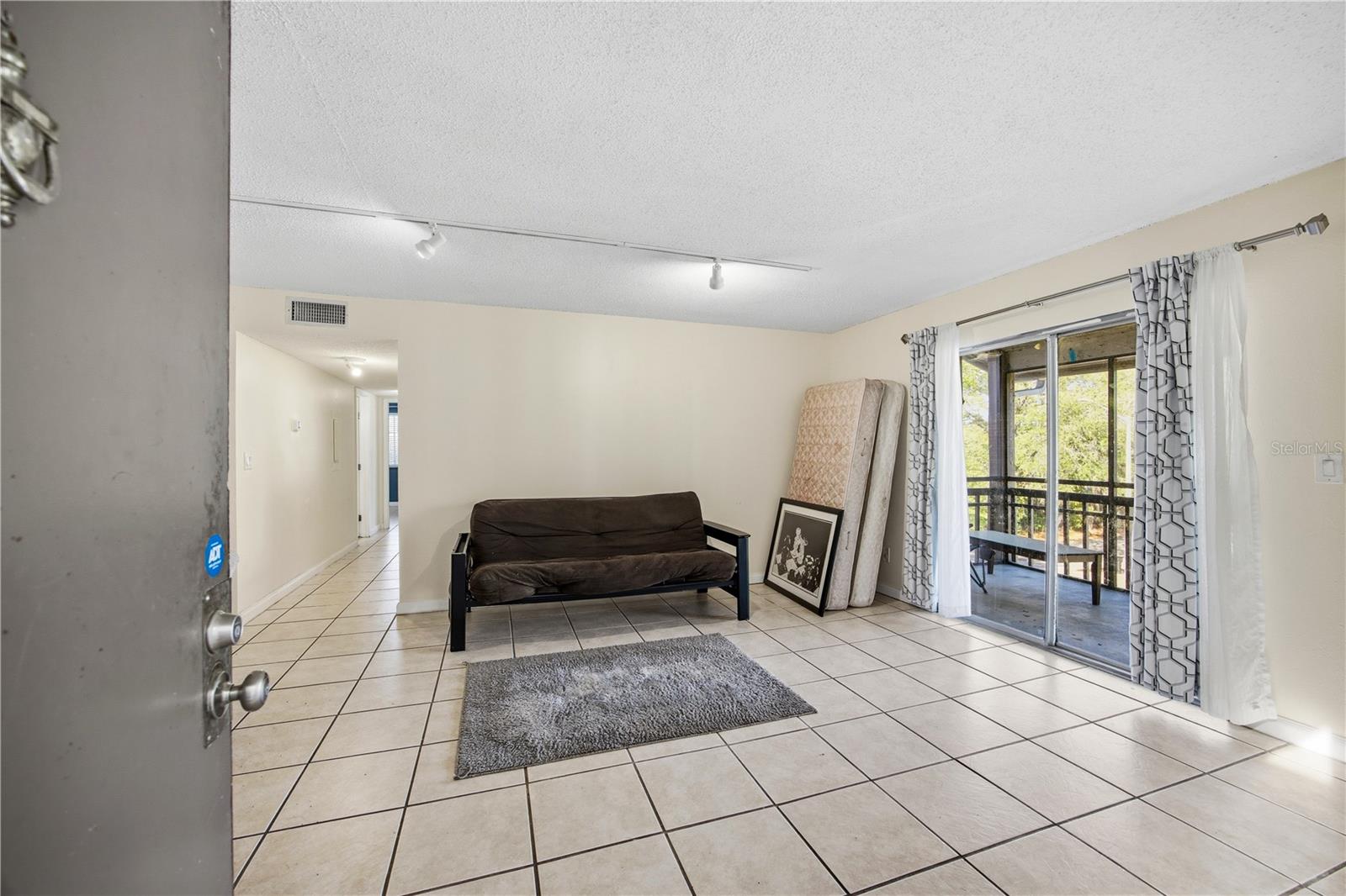 Image 5 of 21 For 6519 Newberry Road 109