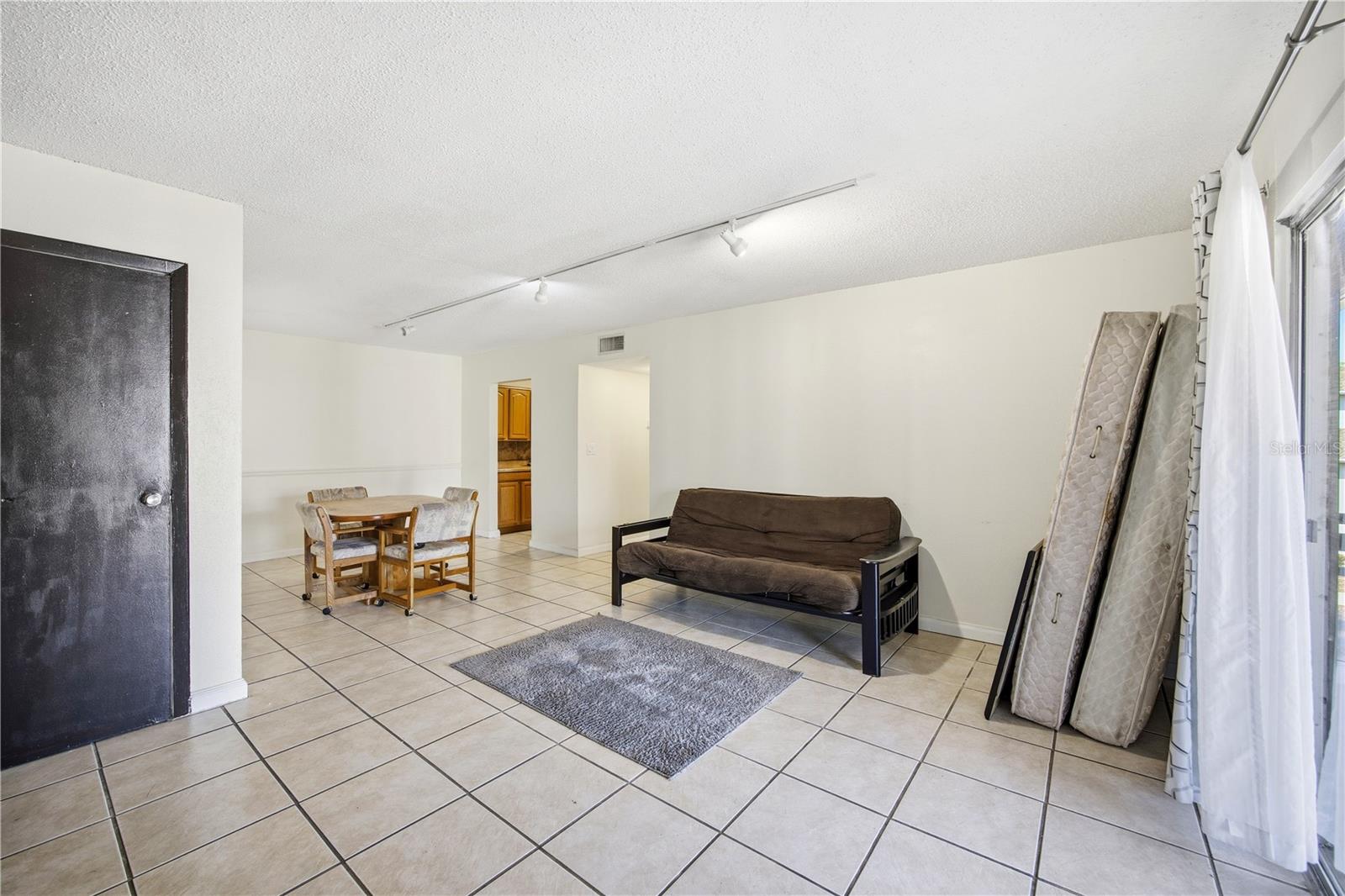 Image 6 of 21 For 6519 Newberry Road 109