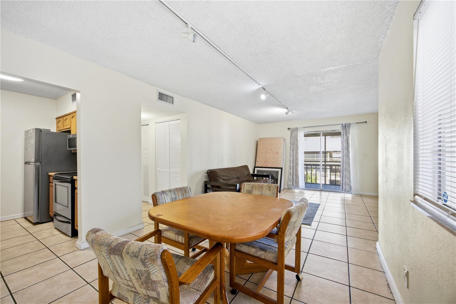 Image 8 of 21 For 6519 Newberry Road 109