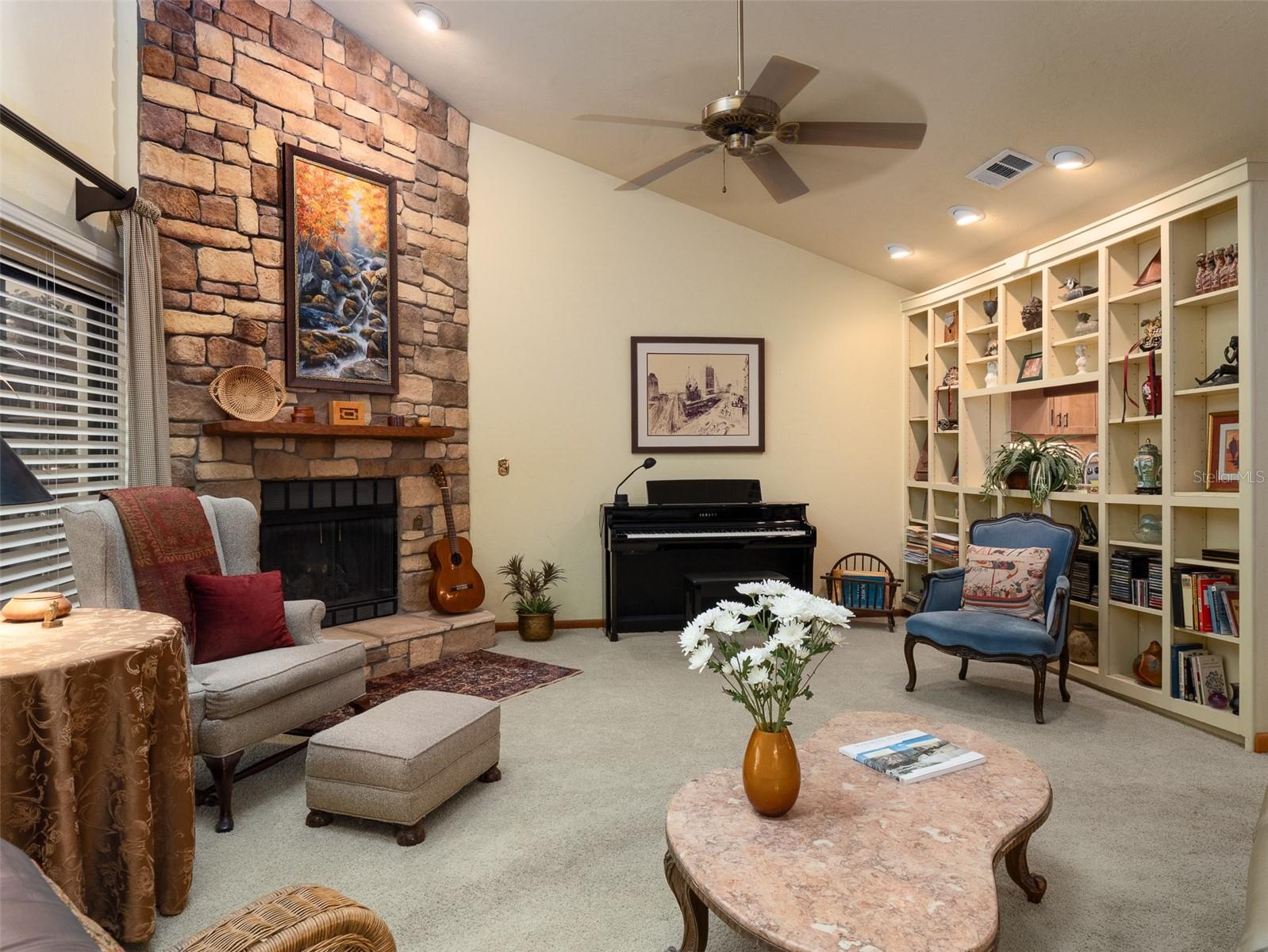 Image 3 of 19 For 1630 19th Circle