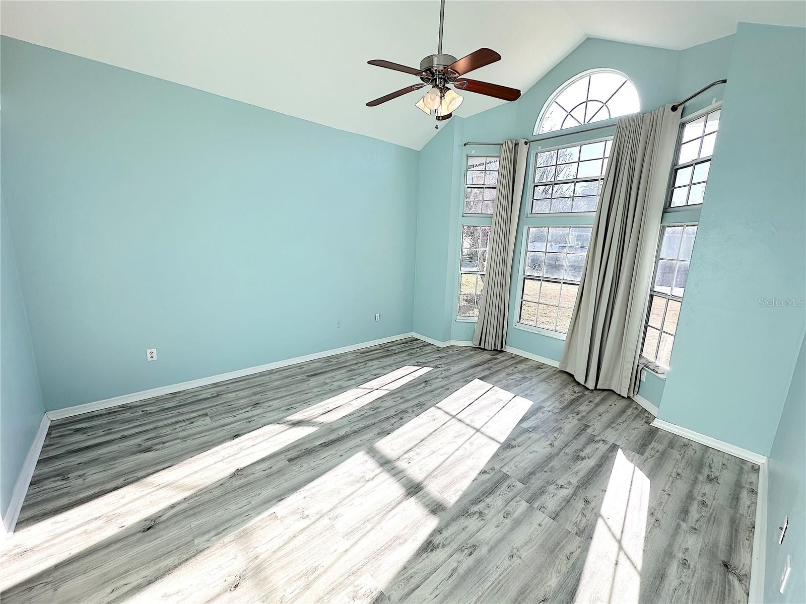 Image 9 of 21 For 4151 59th Terrace