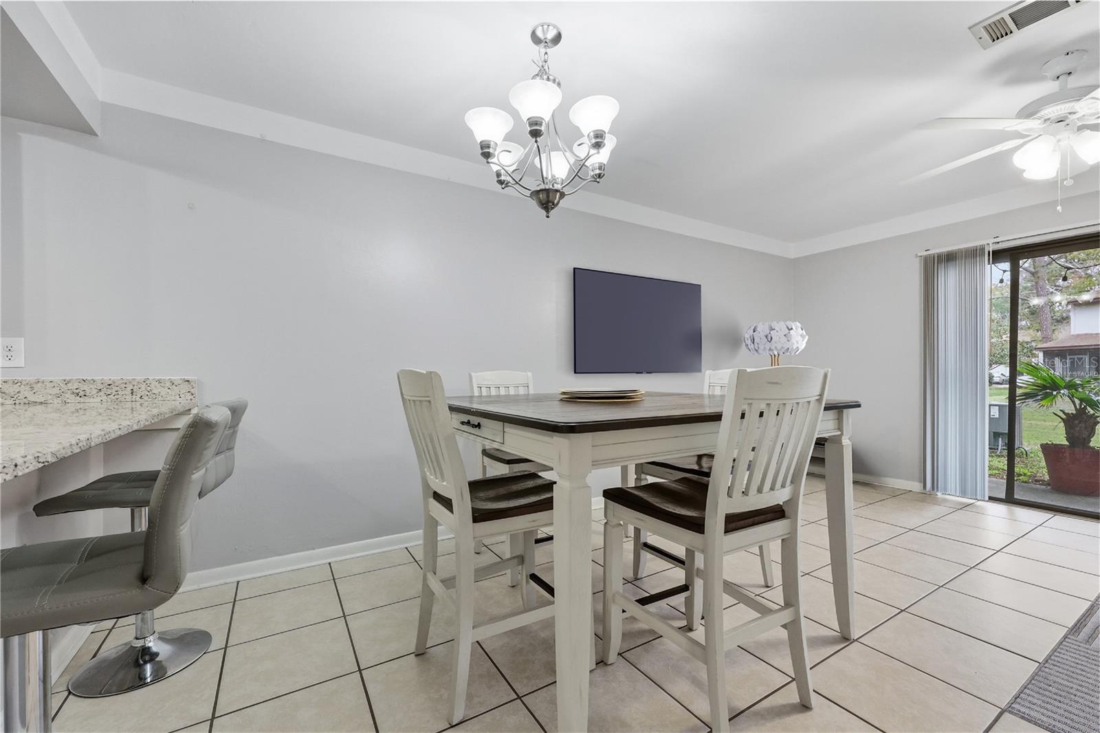 Image 10 of 23 For 2635 35th Place 1303