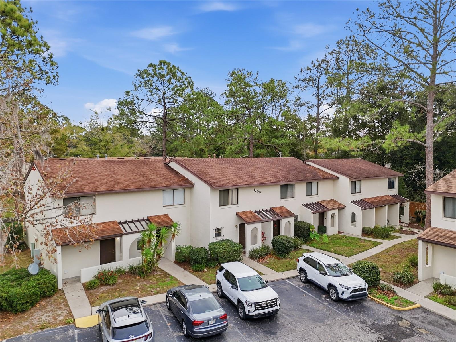 Image 3 of 23 For 2635 35th Place 1303