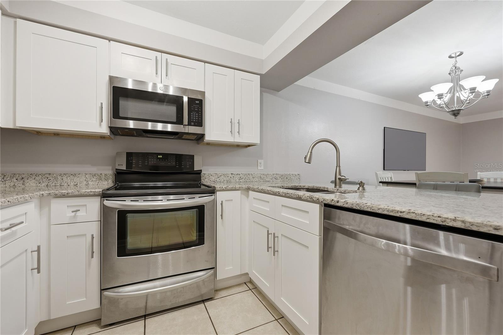 Image 9 of 23 For 2635 35th Place 1303