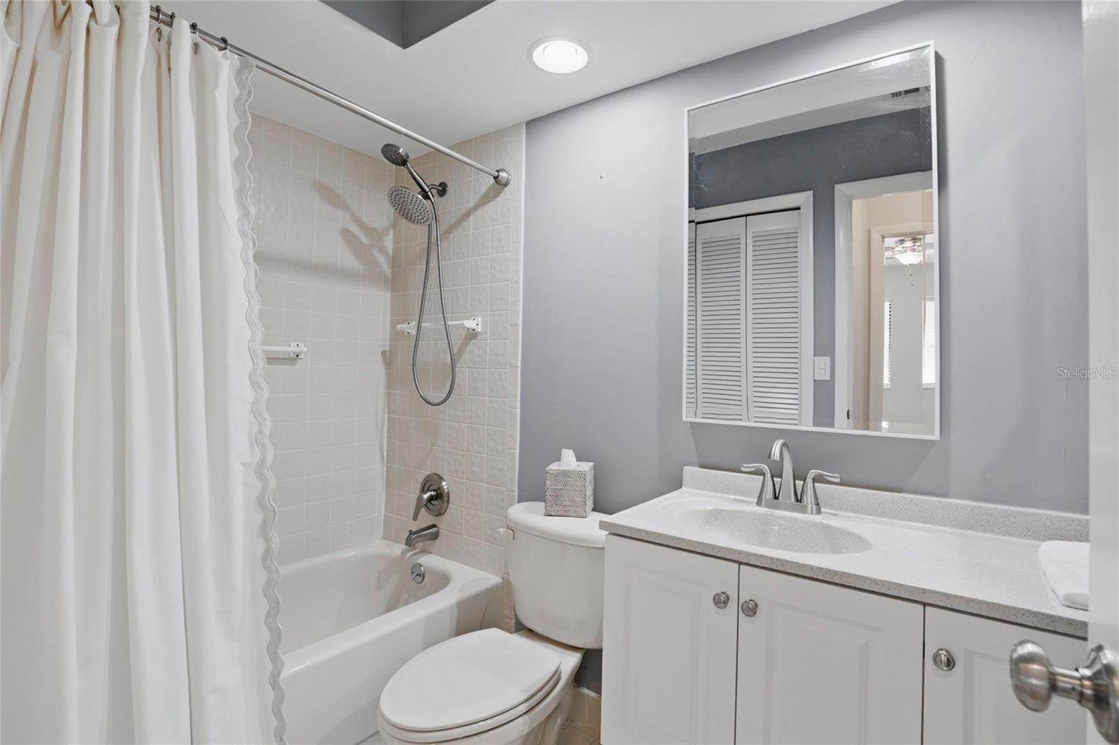 Image 21 of 29 For 3946 27th Lane