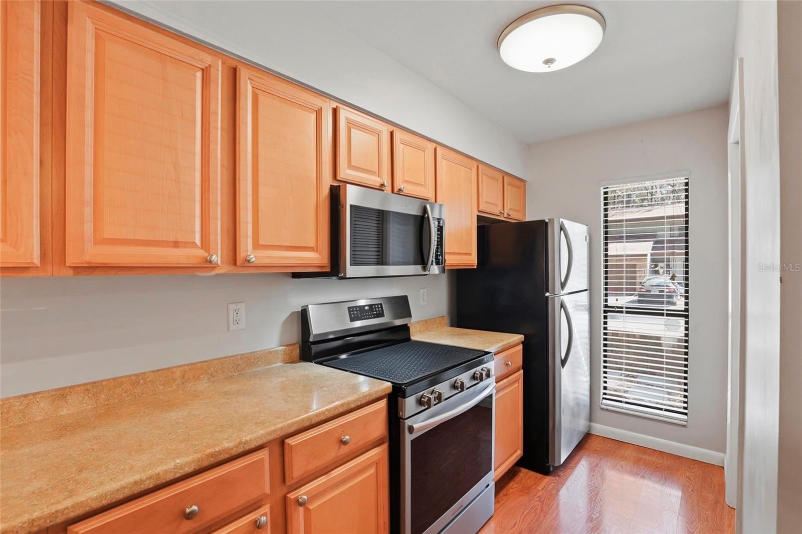 Image 6 of 29 For 3946 27th Lane