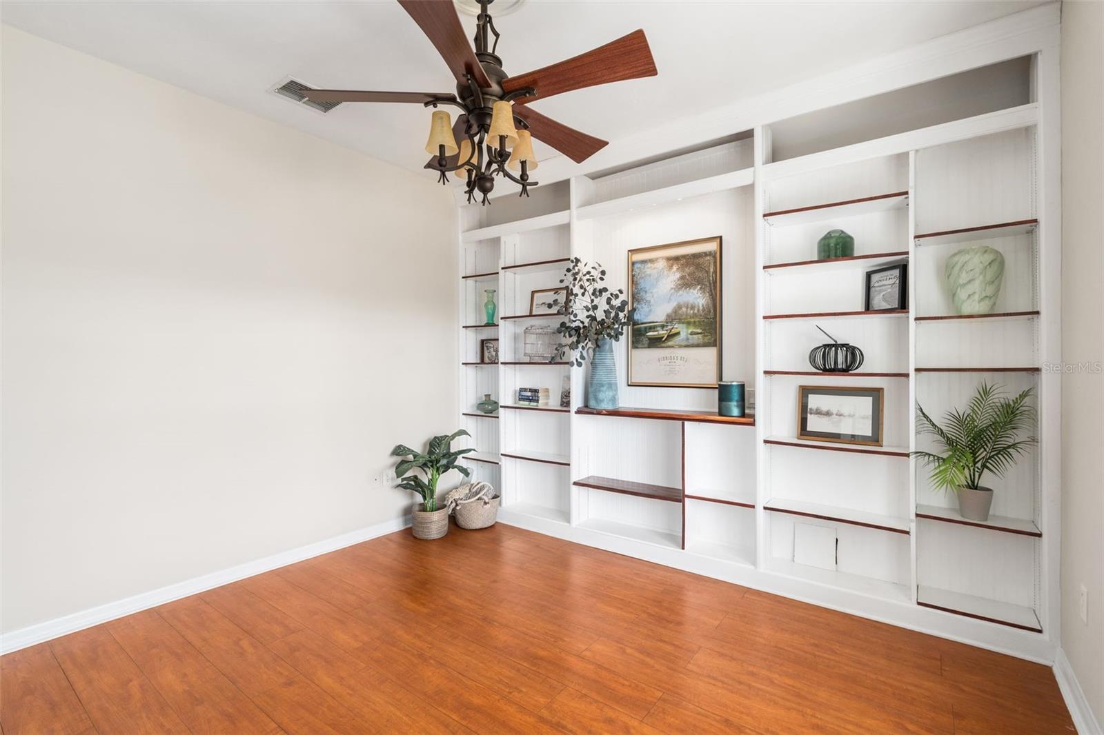 Image 13 of 56 For 14904 143rd Terrace