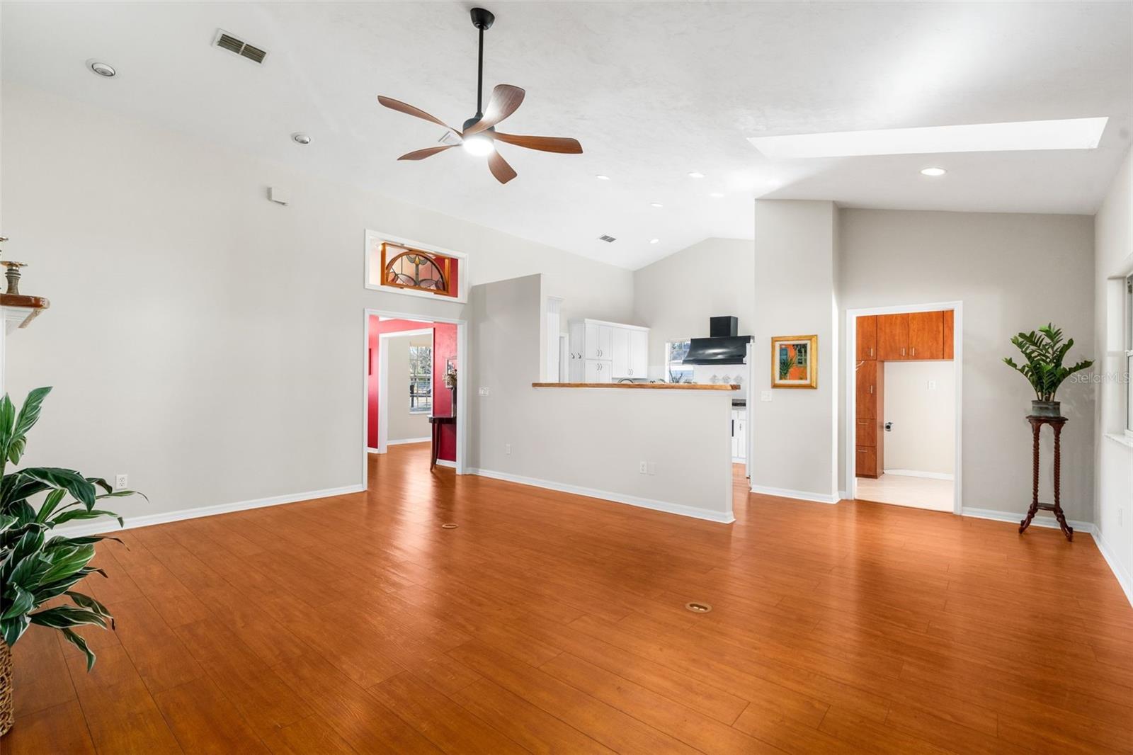 Image 17 of 56 For 14904 143rd Terrace