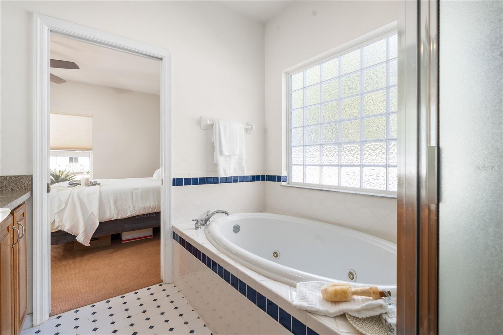 Image 22 of 56 For 14904 143rd Terrace