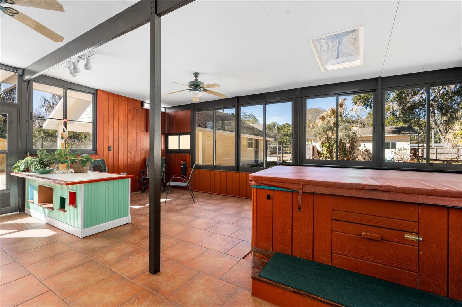 Image 28 of 56 For 14904 143rd Terrace