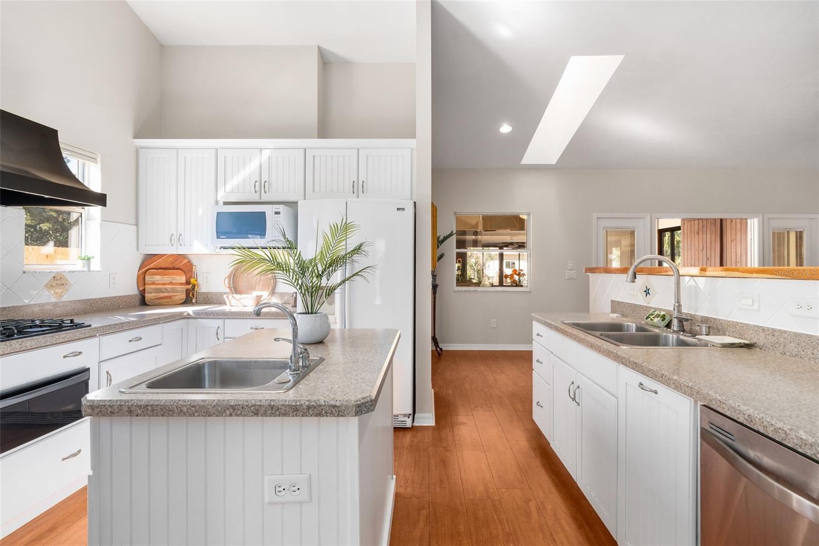 Image 8 of 56 For 14904 143rd Terrace