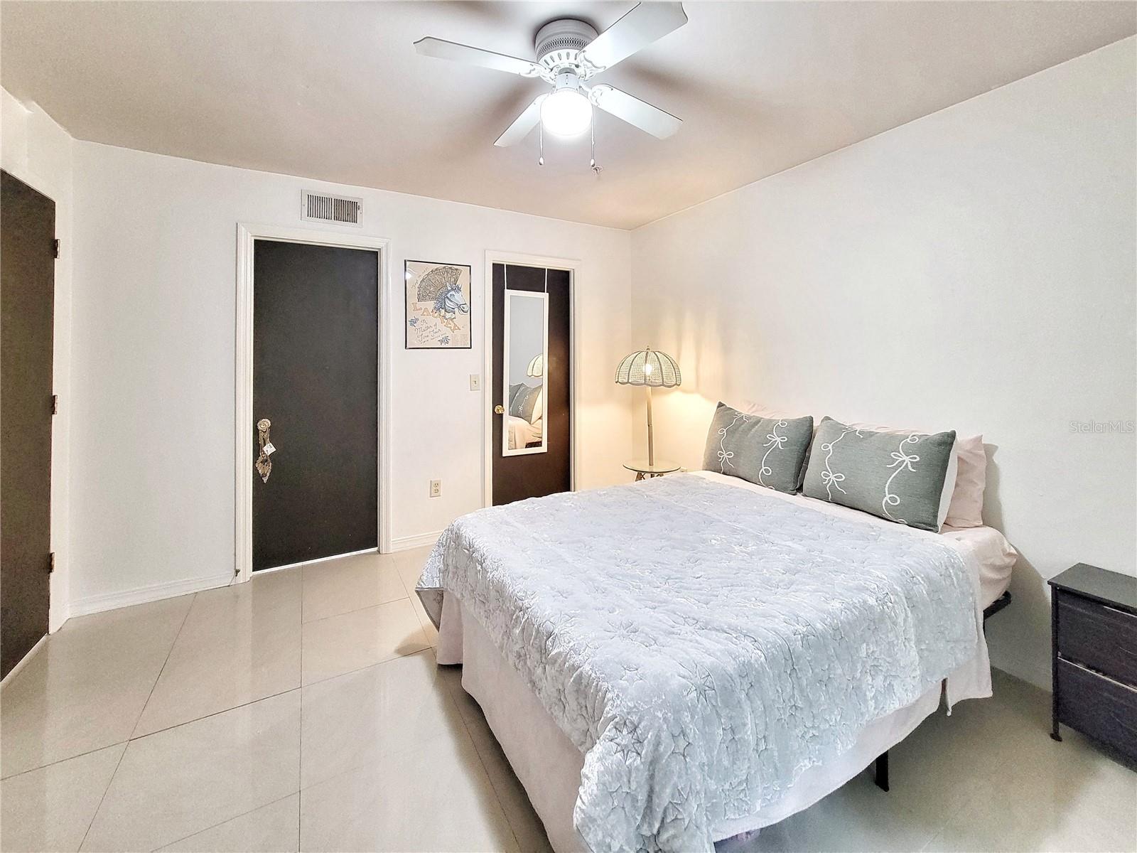 Image 18 of 29 For 2360 Archer Road 101