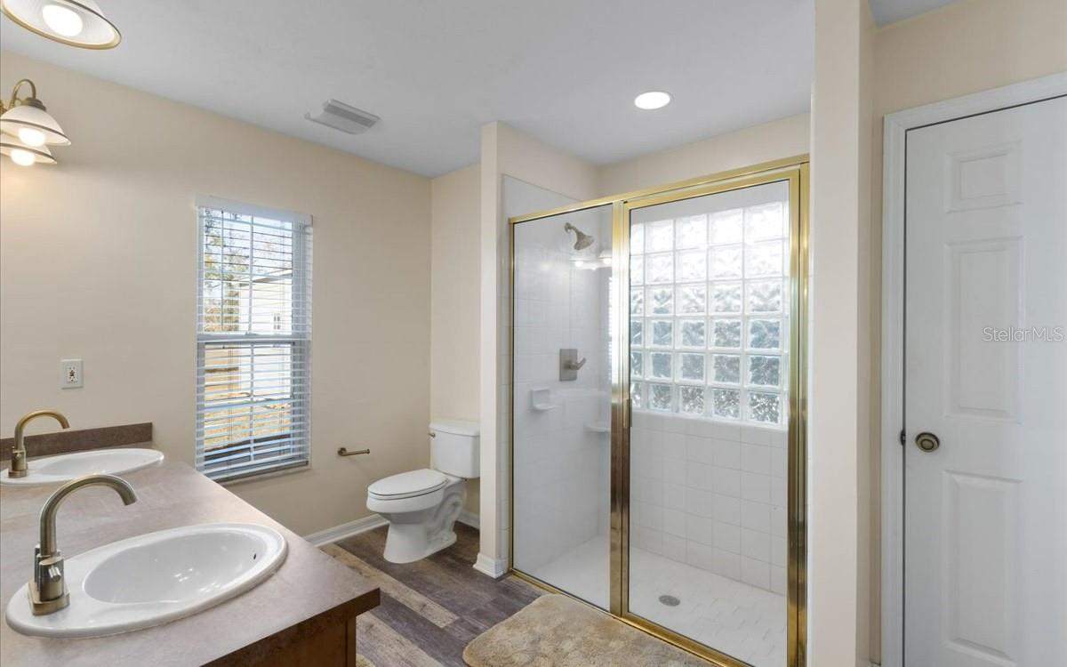 Image 18 of 42 For 277 Long Leaf Drive