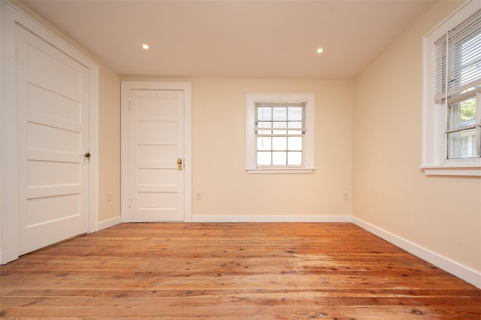 Image 11 of 16 For 318 24th Street A