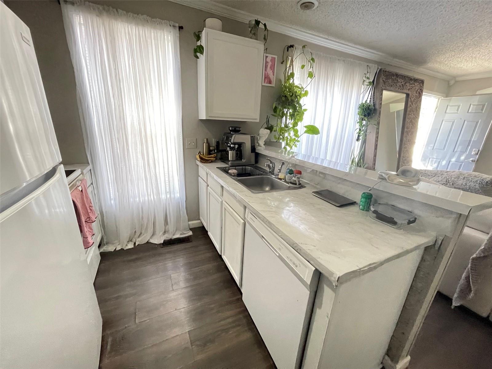 Image 15 of 30 For 2905 Sw Archer Road S4022