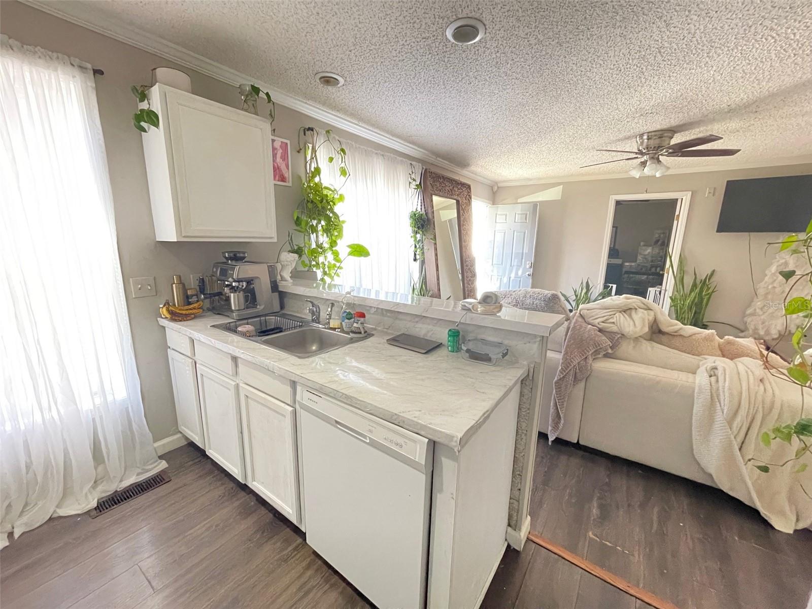 Image 16 of 30 For 2905 Sw Archer Road S4022