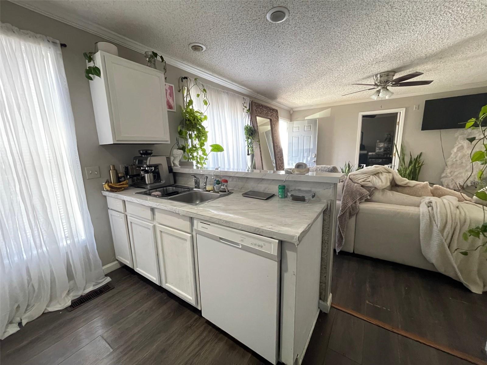 Image 9 of 30 For 2905 Sw Archer Road S4022