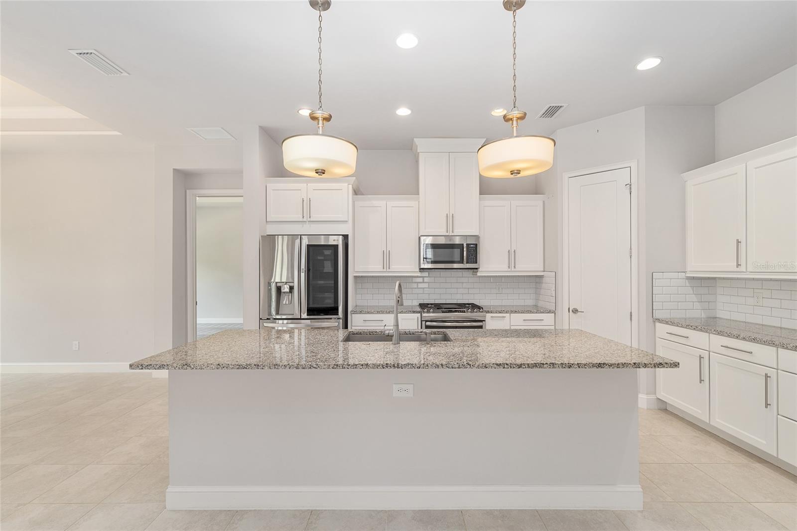 Image 20 of 77 For 11890 33rd Lane