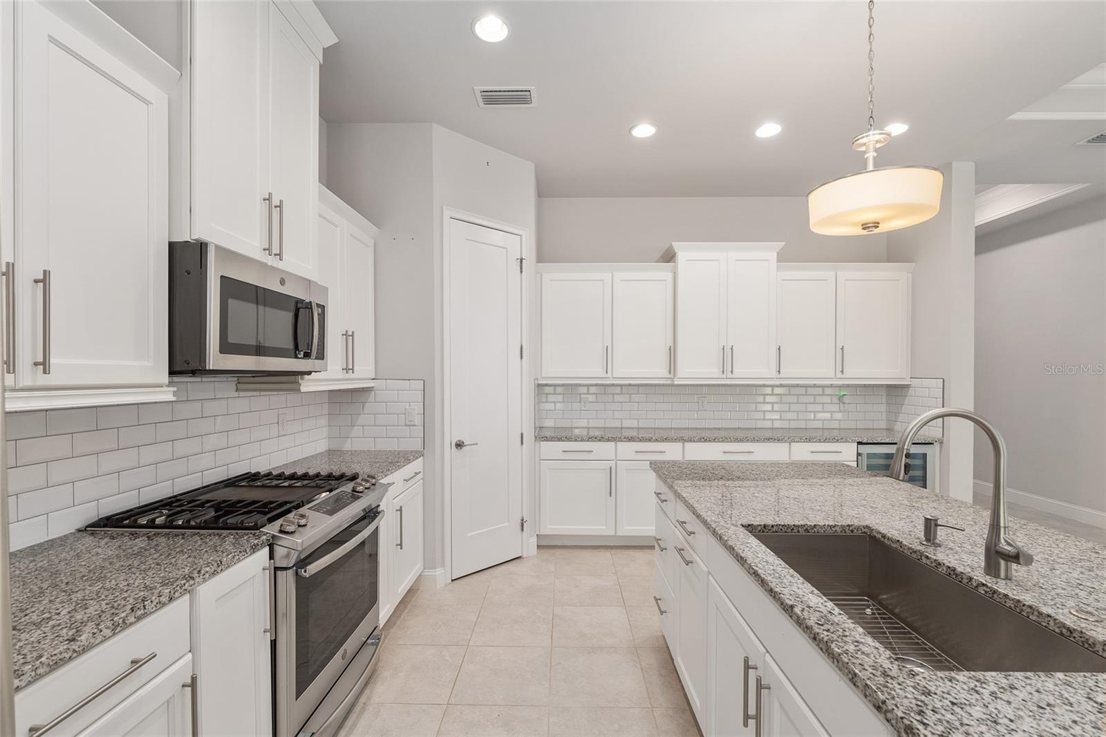 Image 22 of 77 For 11890 33rd Lane