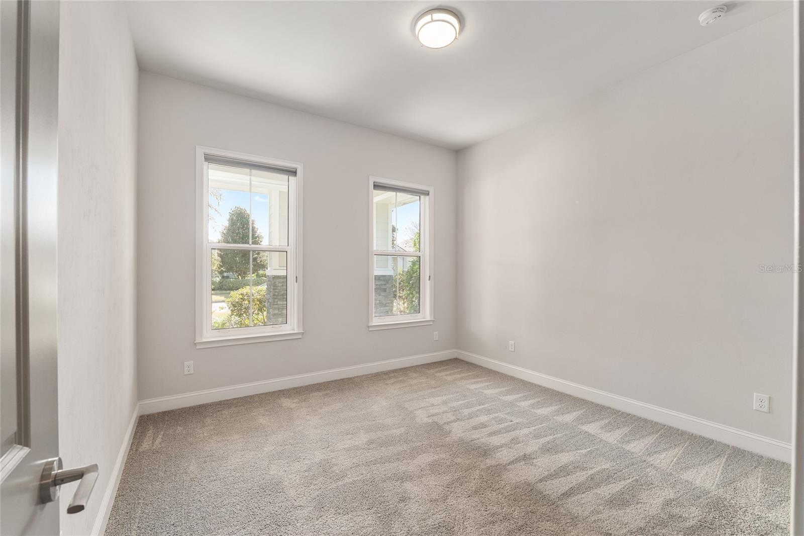 Image 44 of 77 For 11890 33rd Lane