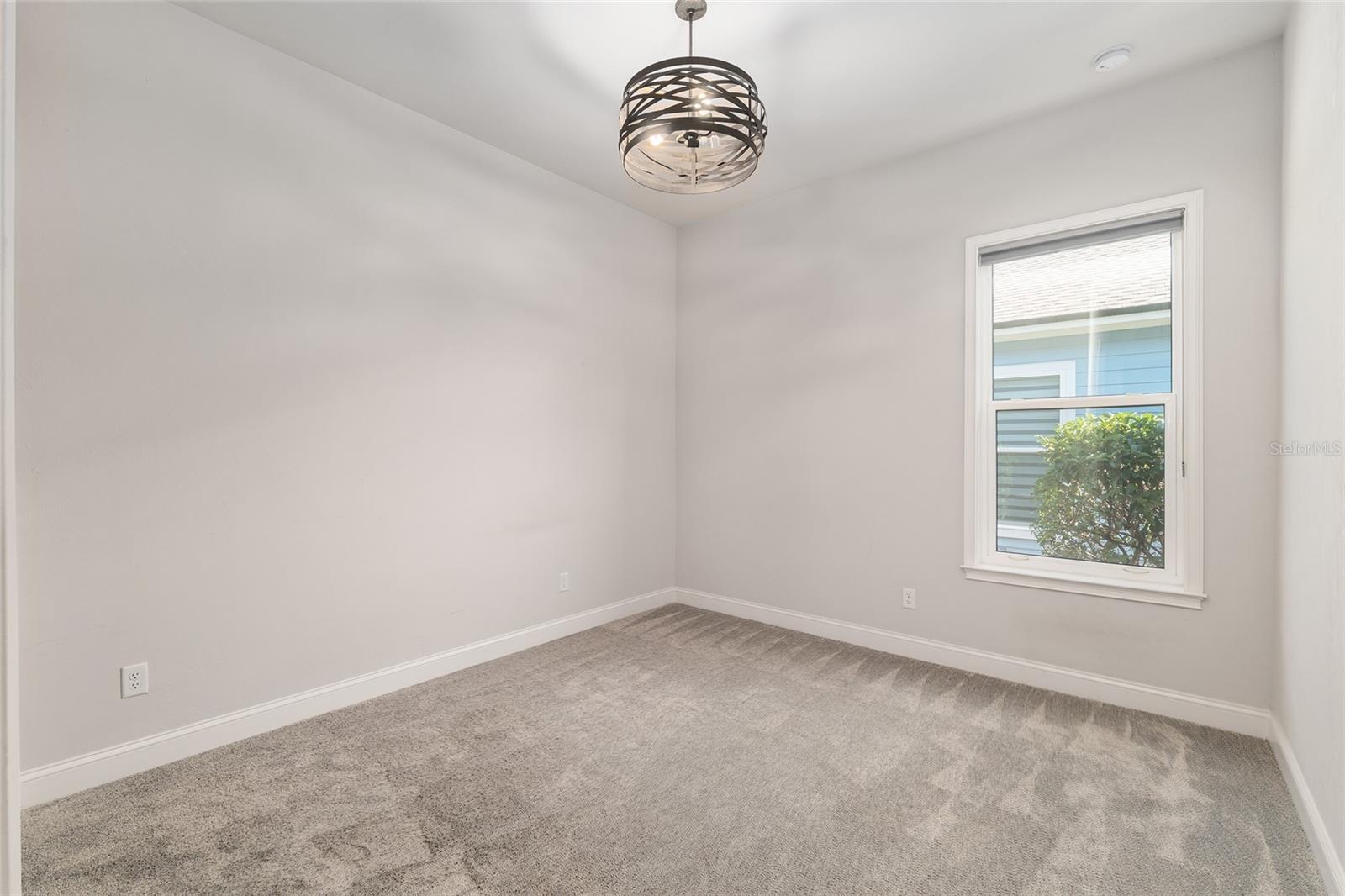 Image 53 of 77 For 11890 33rd Lane