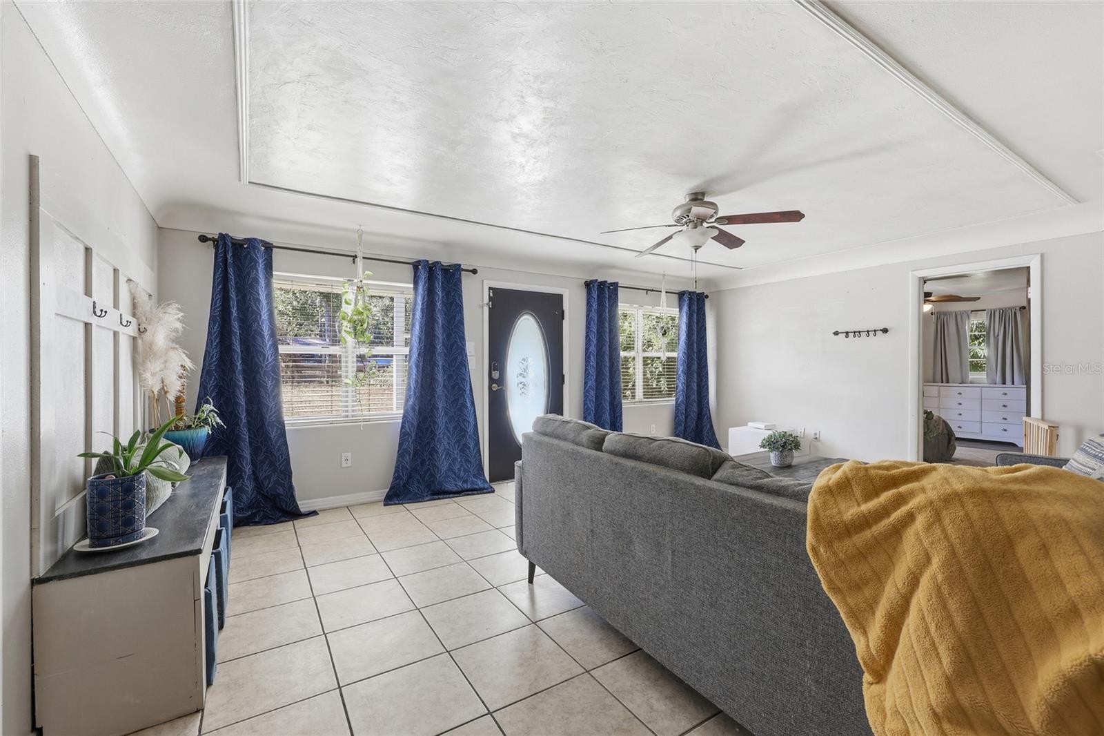 Image 13 of 32 For 917 2nd Avenue